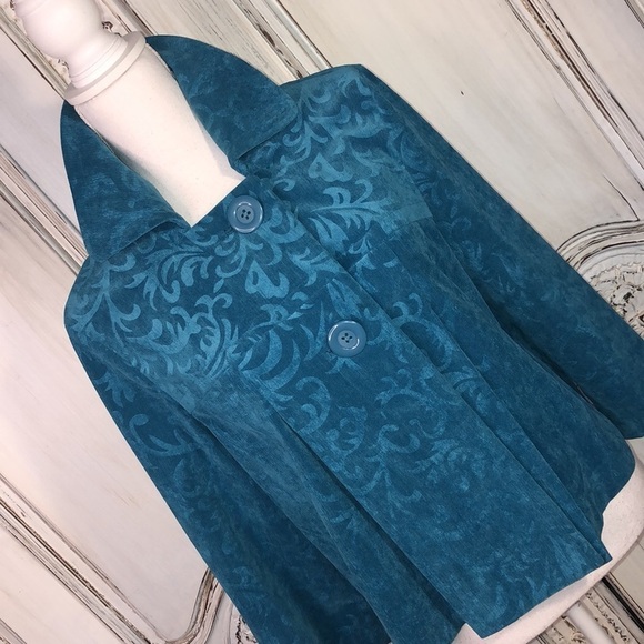 R. Q. T. Vintage Look Embossed Turquoise Lightweight Corduroy Cropped Jacket - Picture 4 of 13